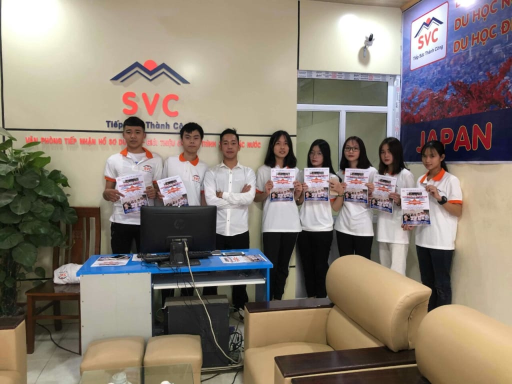 Các Bạn Học Sinh Có Mặt Từ Rất Sớm